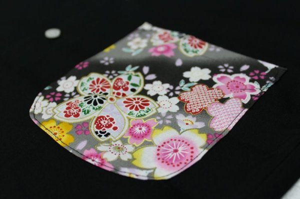 画像3: 胸ポケットワンポイント黒鯉口シャツ【桜吹雪　黒・赤】【唐草　緑・紺】　Ｍ・Ｌ寸　大人用 男性女性兼用 edo0626 edo0627 edo0628 edo0629 (3)