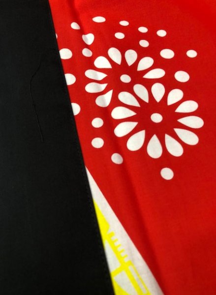 画像3: お祭り袖なし法被:半纏帯別売【抽象柄(花・折鶴)】赤系 (3)