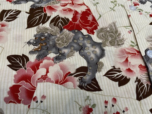 画像3: 鯉口シャツ【獅子牡丹　生成系・黒系】 大人用 男性女性兼用 黒系 居酒屋 飲食店ユニフォーム 祭り (3)